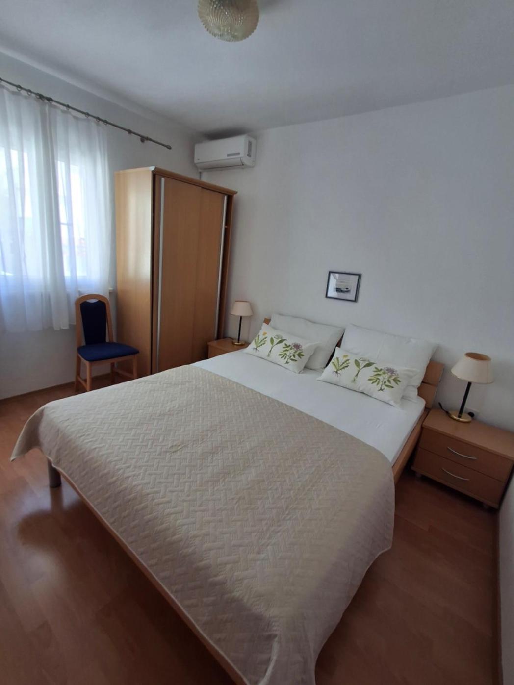 Apartment Irena Bol Exterior photo